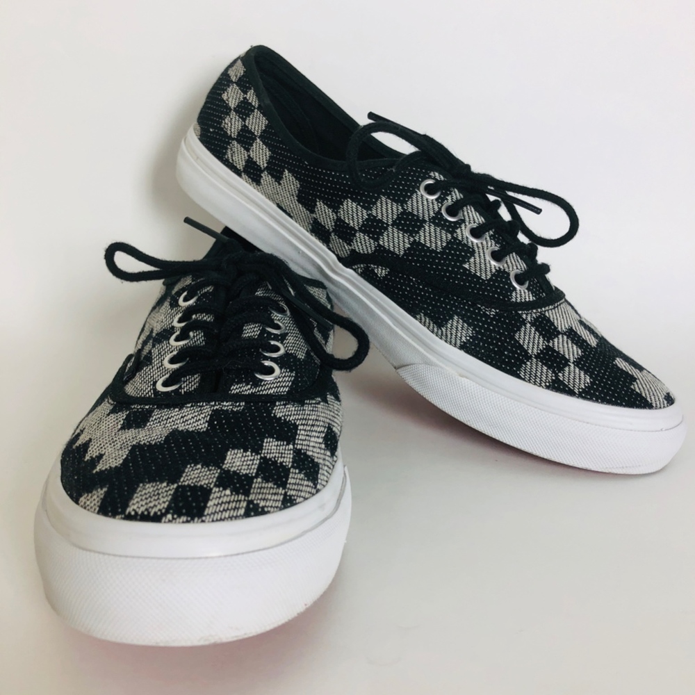 VANS shoes checkers video game pixel Size Women 9